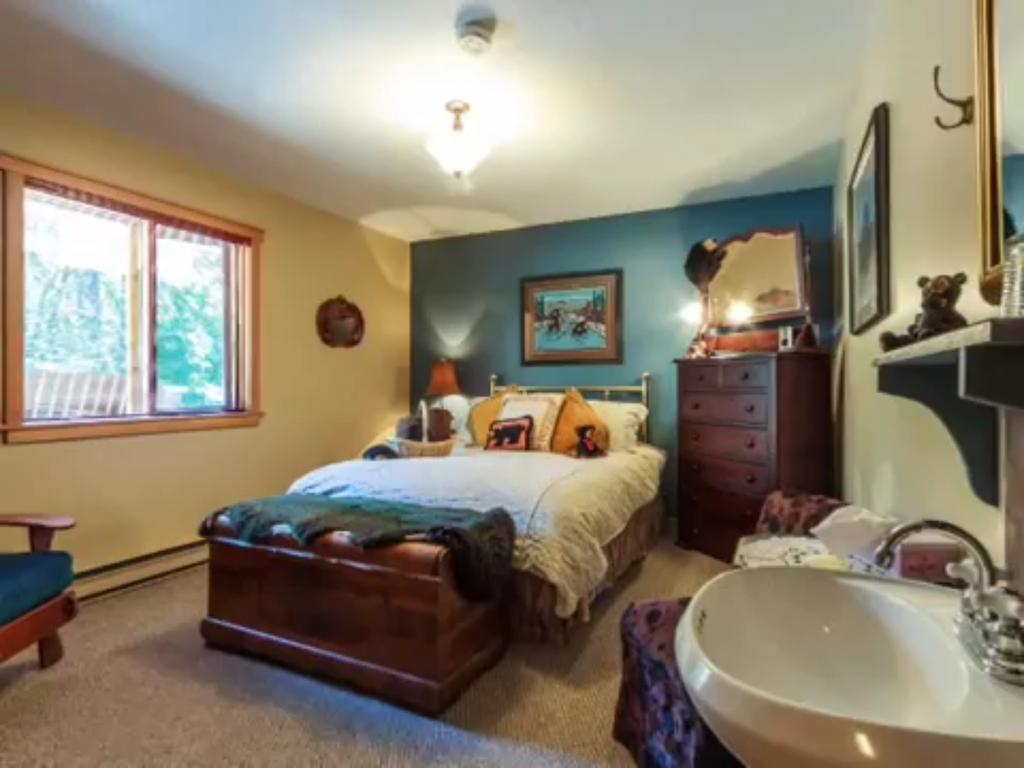 Golden Dreams B&B Whistler Extérieur photo